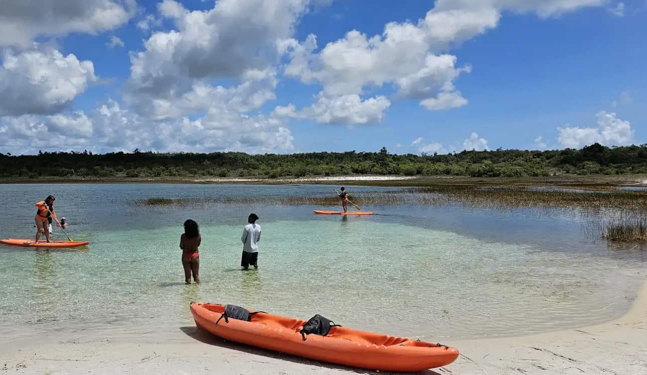 Pessoas na Lagoa da Panela em Baixio