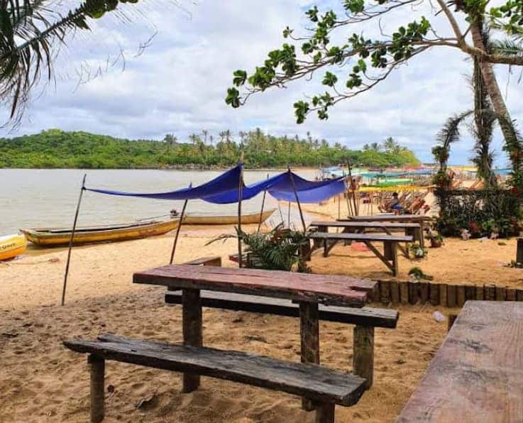 Praia de Caraíva no litoral sul da Bahia