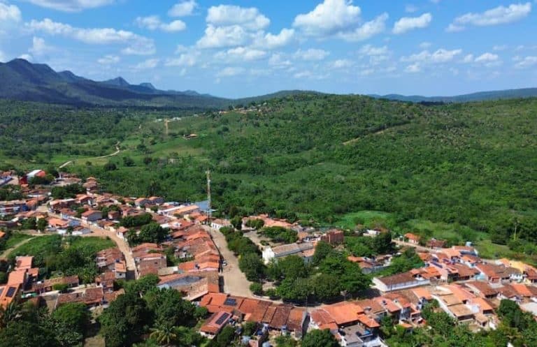 Vista aérea da vila de Itaitu
